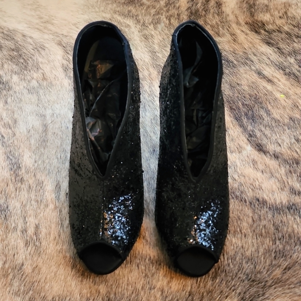 Nina Glitter Booties🖤